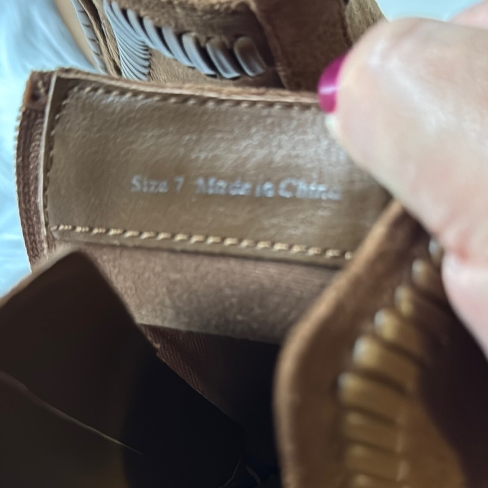 *sold*DV by Dolce Vita Brown Ankle Booties with Side Zipper - Picture 5 of 7